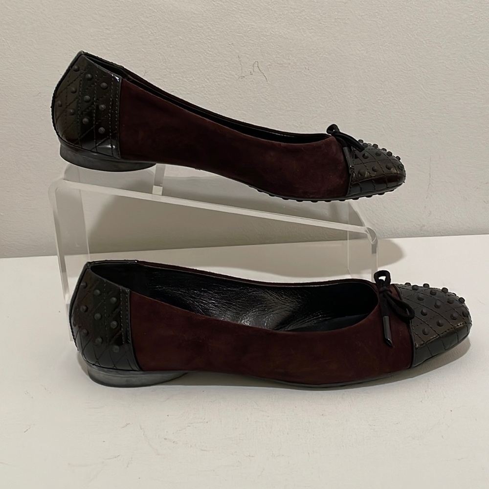 TOD’S - LEATHER AND SUEDE BALLERINA FLATS - Picture 4 of 14